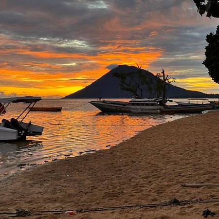 Bunaken Guesthouse Ngoại thất bức ảnh