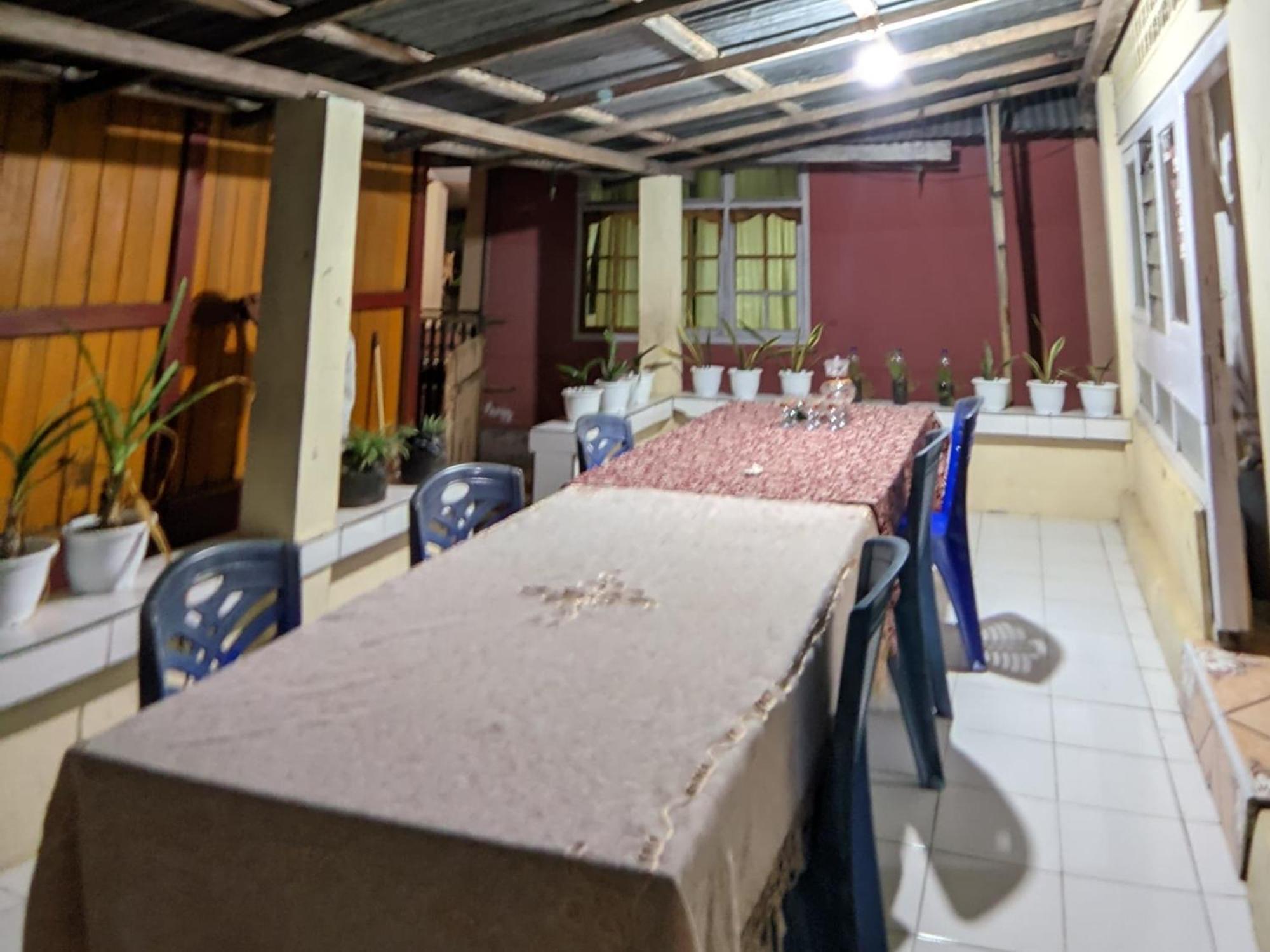 Bunaken Guesthouse Ngoại thất bức ảnh
